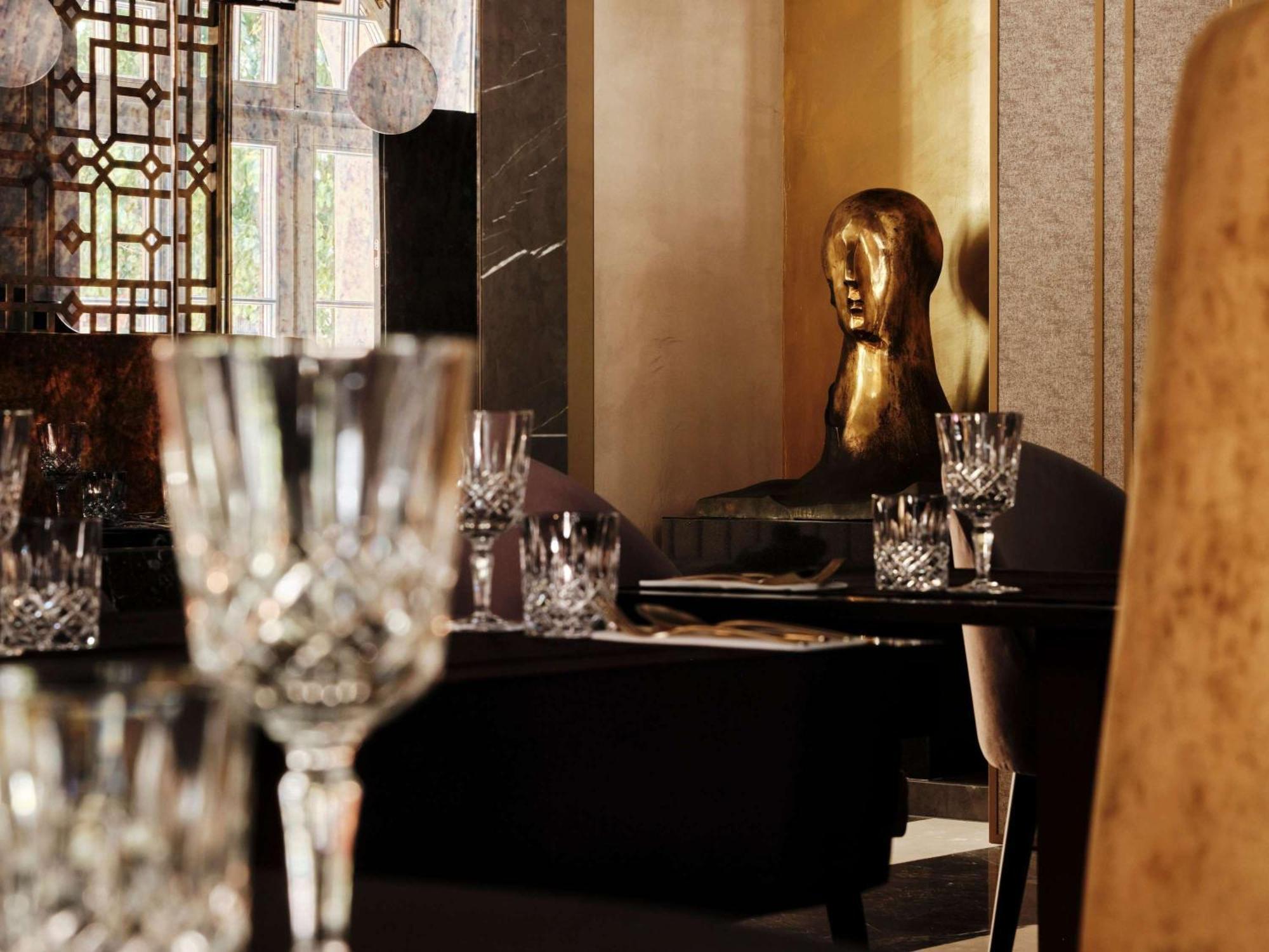 The Crown Center - Handwritten Collection Accor Krakow